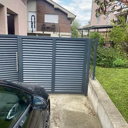 Διαμέρισμα Mimi *